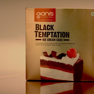 GIANIS BLACK TEMPATATION ICE CREAM CAKE 600G